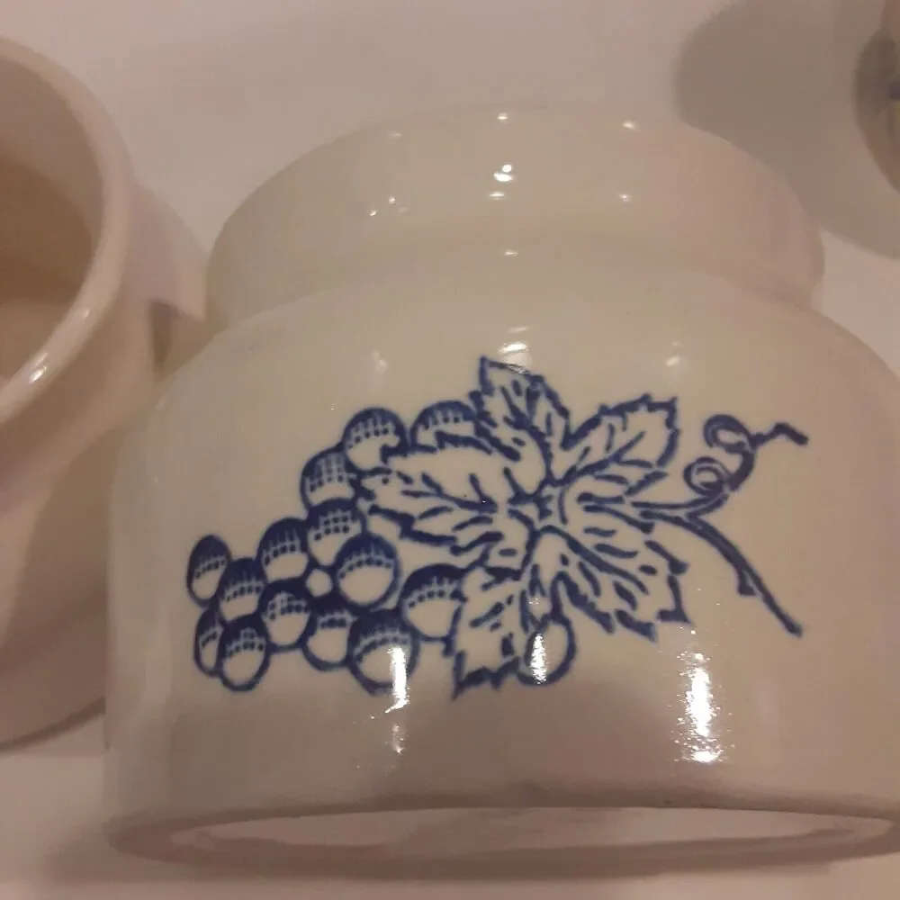 Vintage Oxfordware U.S.A. Mini Crocks Blue/Cream 3x3 Grapes & Figs